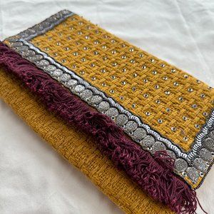 Woven beaded clutch with optional chain shoulder strap
